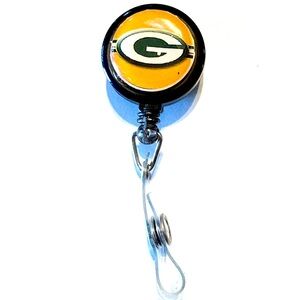 Retractable badge holder